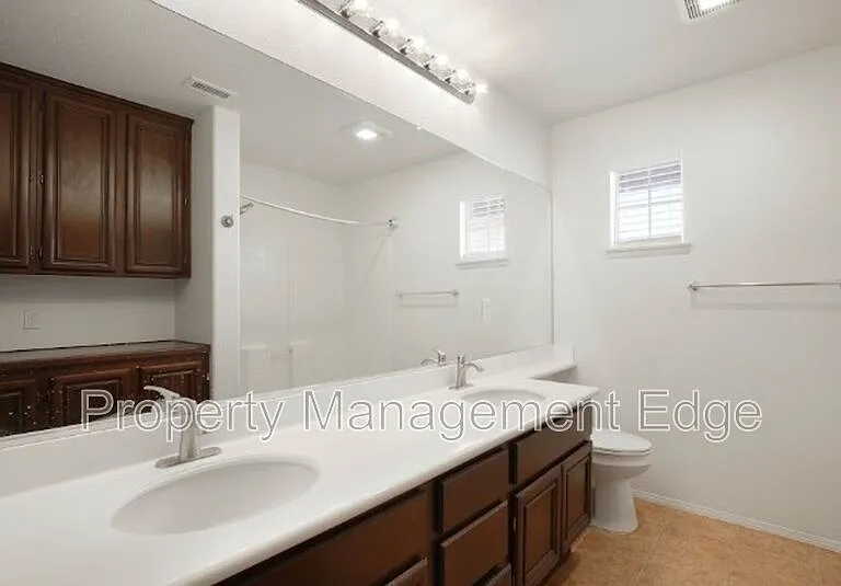 23536 Silverwood St — Photo 11