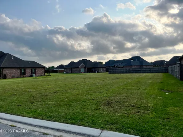 Sugar Creek Ln, New Iberia, LA 70563