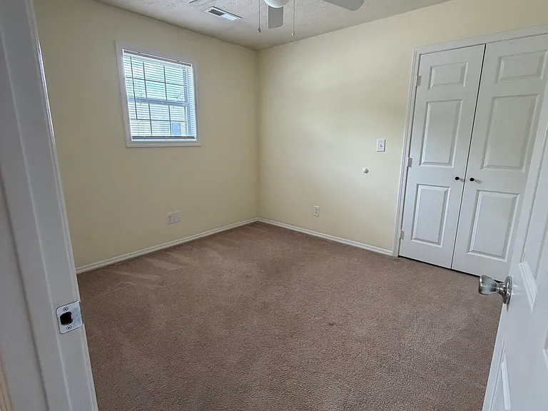 16699 Mooresville Rd #C — Photo 13