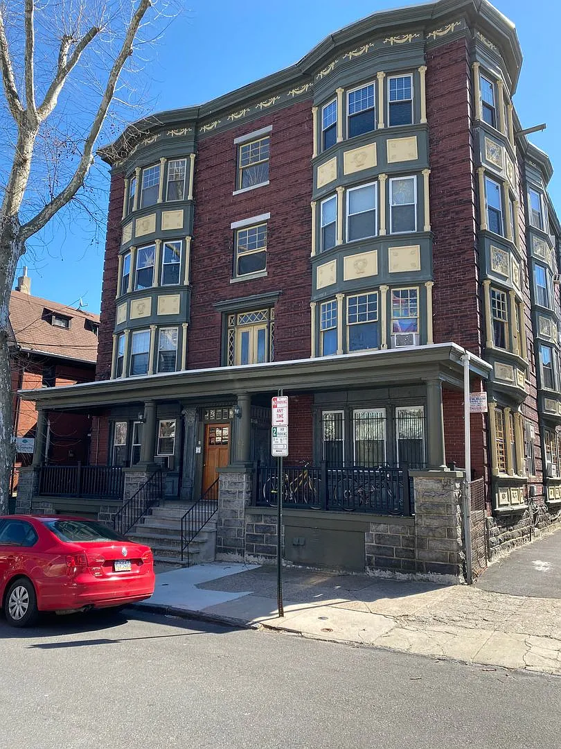 3312 Hamilton — Photo 2