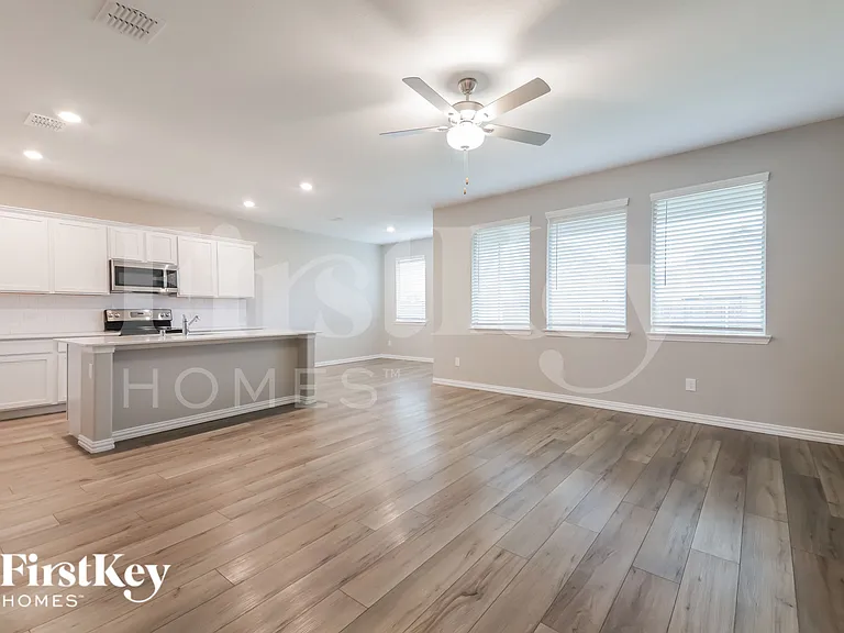 126 Autumn Sage Ln — Photo 2