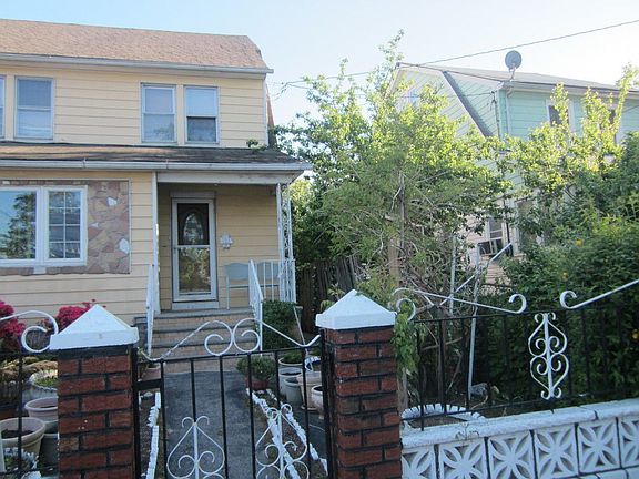 4th image of 22316 109th Ave