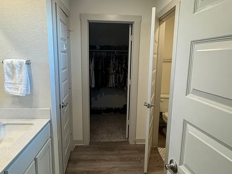 10921 Tildon Ave — Photo 6