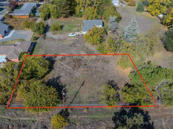 308 Shakeley Ln, Ione, CA 95640