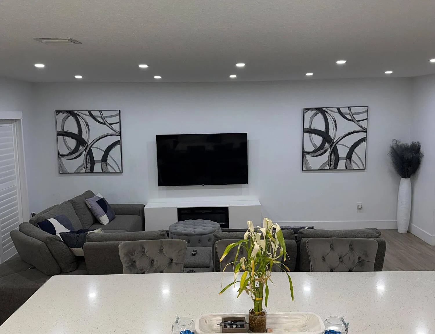 2 bed, 2.5 bath, 2001 sqft, $3,500 — Photo 4