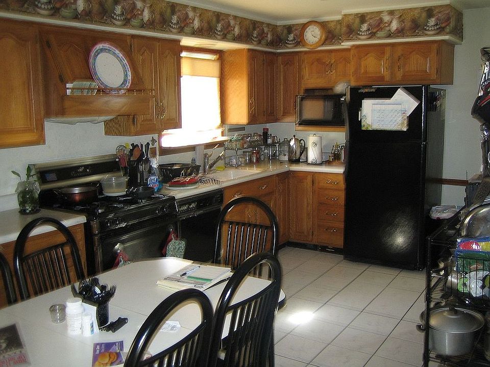 OAK KITCHEN