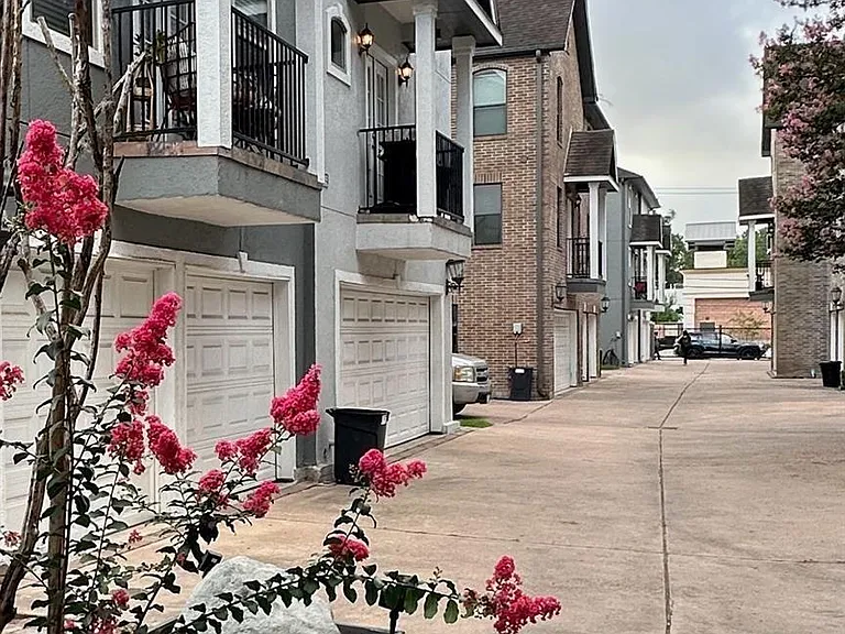 3710 Sherwood Ln #109 — Photo 37
