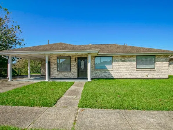 2328 Congressman Hebert Dr, Chalmette, LA 70043