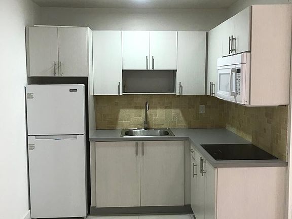 2nd image of 2730 Collins Ave APT 209