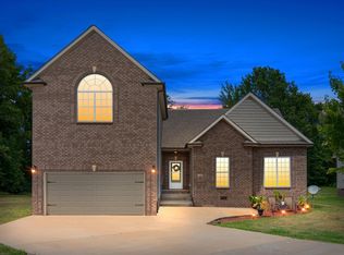 380 Preakness Cir, Pleasant View, TN 37146