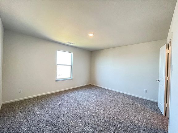 3rd image of 623 Aqueduct Dr