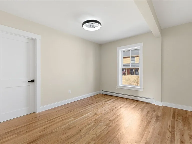 20 Beacon St #2 — Photo 11