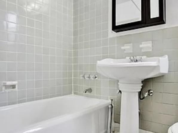 79-01 35th Avenue image 9 of 10