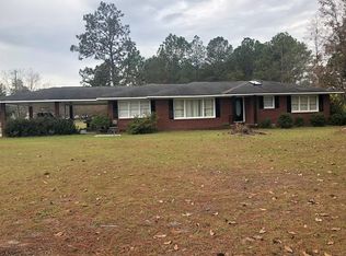 30 Woodlawn Dr, Jesup, GA 31545
