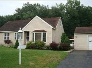 21 Michael Dr, Schenectady, NY 12303