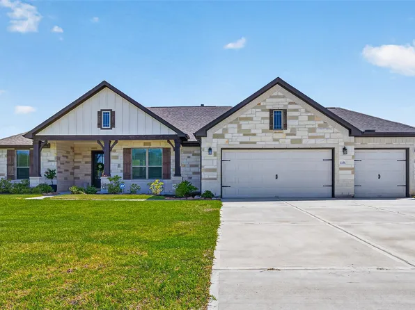 1131 Southfork Ranch Dr, Sealy, TX 77474