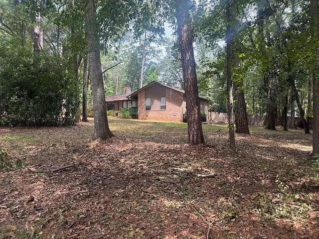 3 bed, 1500 sqft, $1,800 — Photo 1