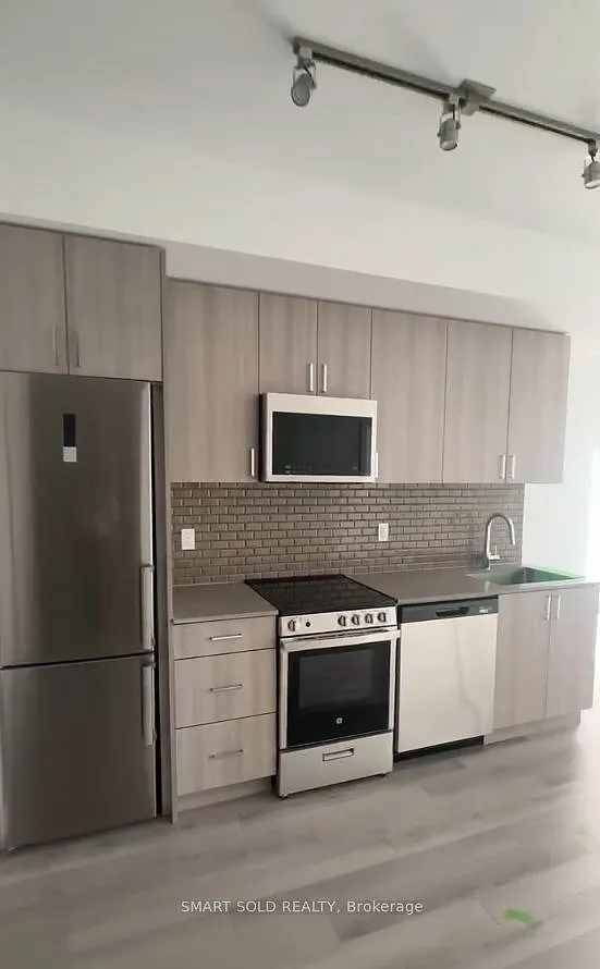 2 bed, $2,100 — Photo 4