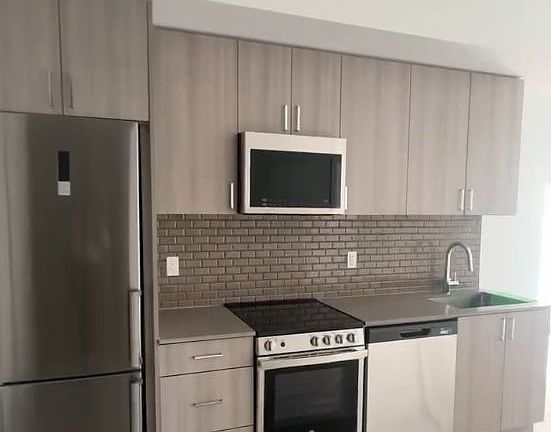4th image of 1005 Dundas St E #607