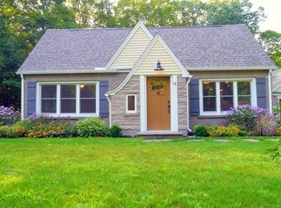 13 Hockanum Rd, Hadley, MA 01035