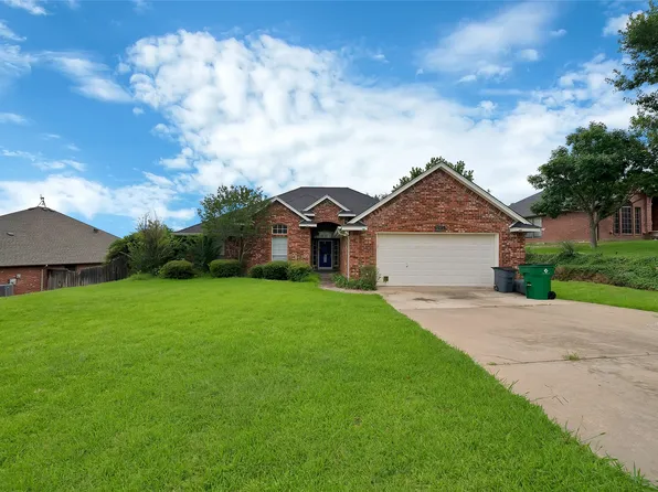 503 Hilltop Pl, Joshua, TX 76058