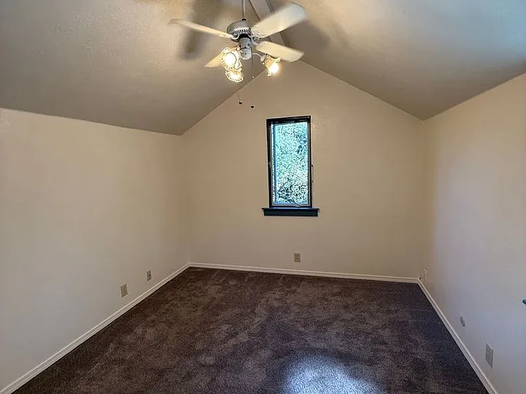 8121 1/2 El Rancho Dr — Photo 23