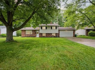 6123 Thunderbird Dr, Mentor, OH 44060