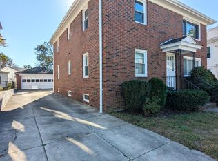 852 Smith St, Providence, RI 02908