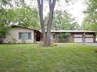 1024 Oak Ridge Rd, Carpentersville, IL 60110