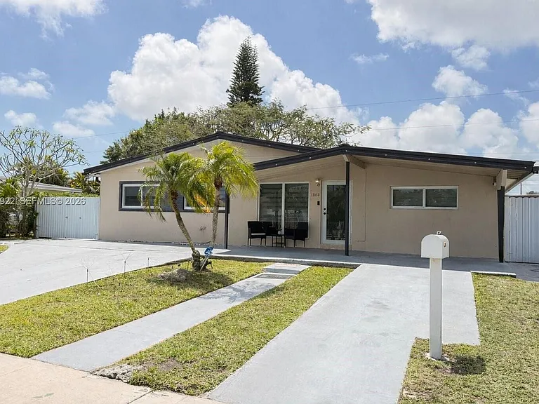 11950 SW 187th Ter — Photo 5