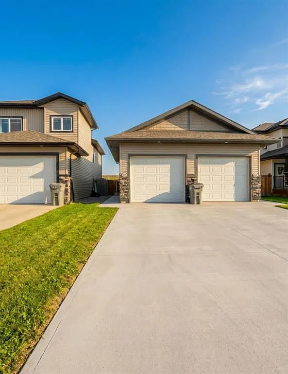 2 bed, 1.0 bath, 959 sqft, $1,600 — Photo 1