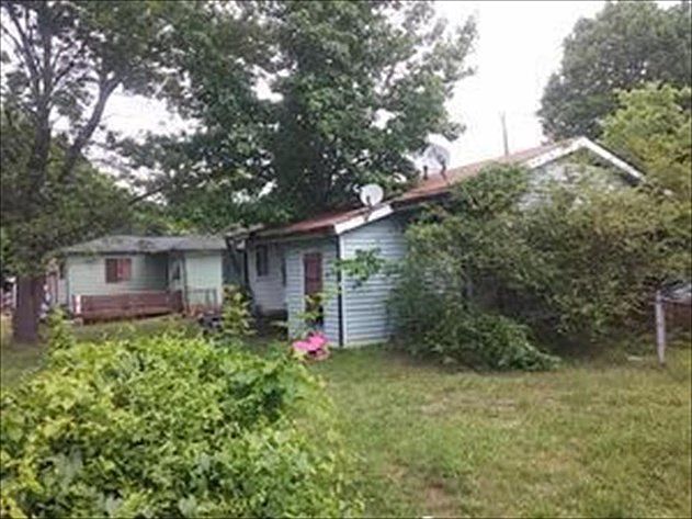 2nd image of 3101 Burbank Dr
