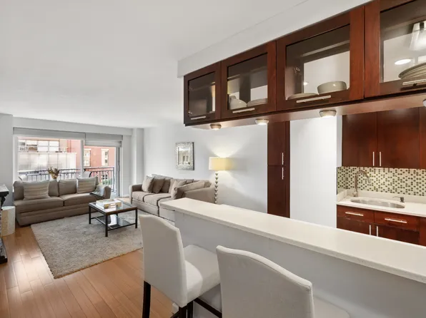 132 East 35th Street image 1 of 8