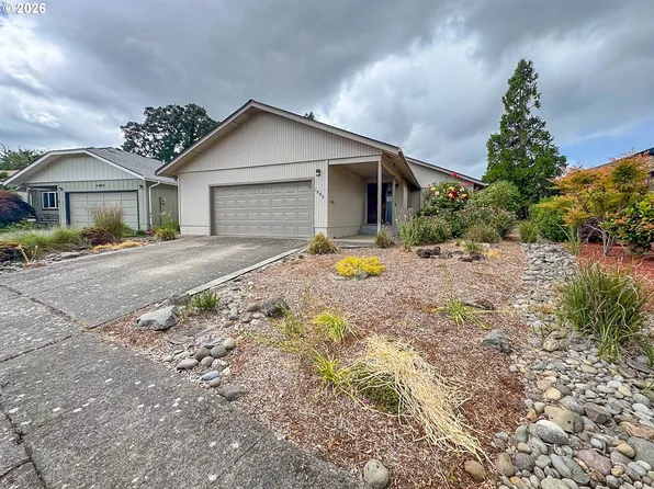 1886 Woodstock Cres NW, Salem, OR 97304