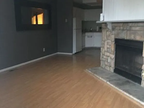 6416 Village Ln, Colorado Springs, CO 80918