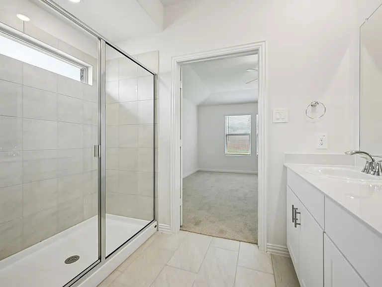 2231 Rannoch St — Photo 2