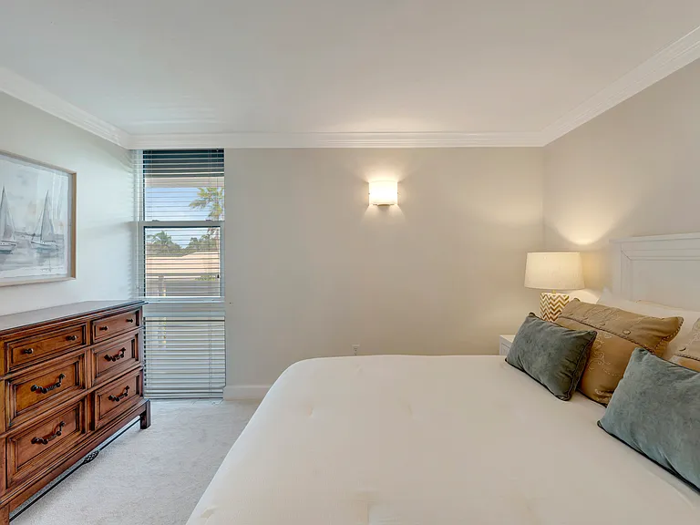 1480 Ocean Dr #2G — Photo 12