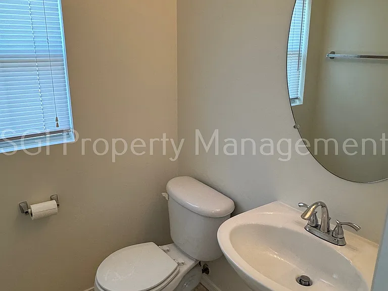 4113 W Irwin Ave — Photo 5