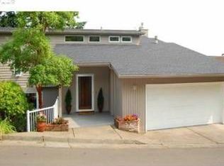 1100 Upper Devon Ln, Lake Oswego, OR 97034