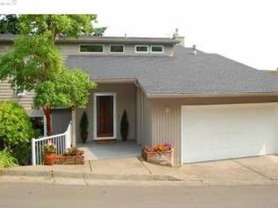 1100 Upper Devon Ln, Lake Oswego, OR, 97034