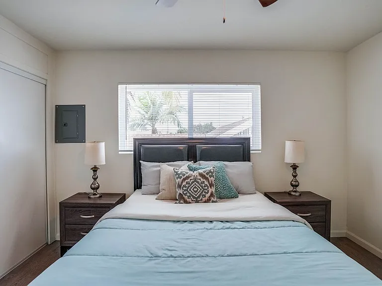 900 Alamitos Ave — Photo 34