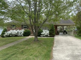 812 Fisher Cres, Staunton, VA 24401