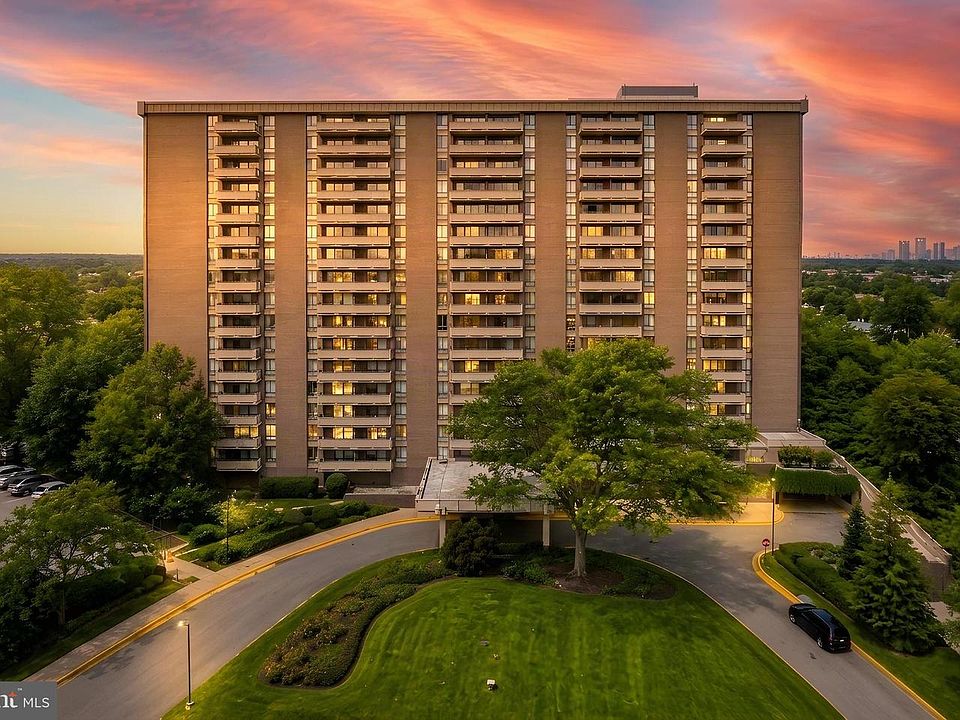 1st image of 1800 Old Meadow Rd APT 1204