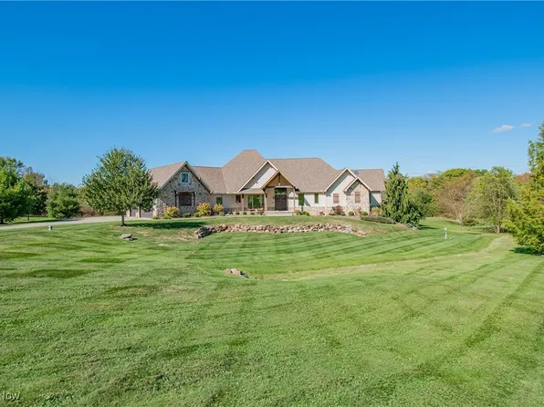 775 Lang Farm Dr, Medina, OH 44256