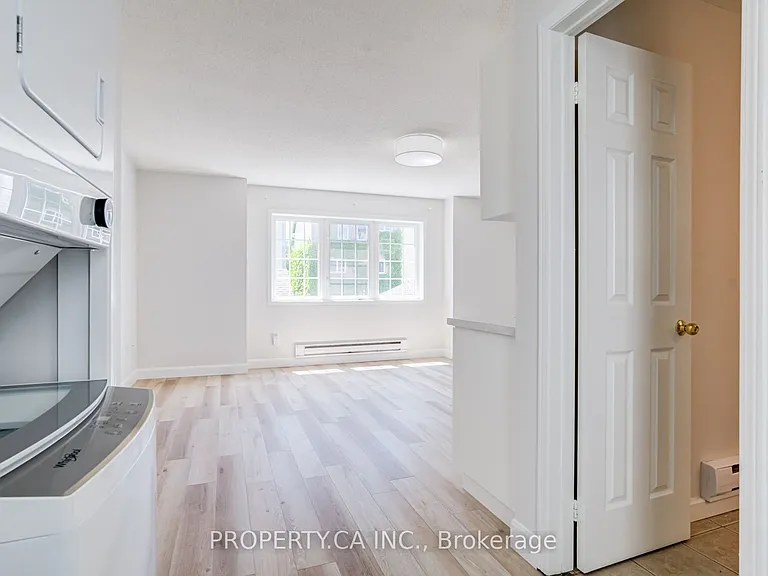 110 Littlewood Dr — Photo 2