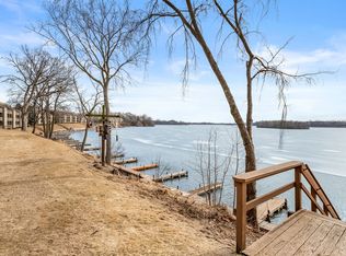 730 Cliffs Dr APT 303-A, Ypsilanti, MI 48198