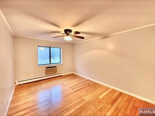 540 Central Ave, Harrison, NJ 07029