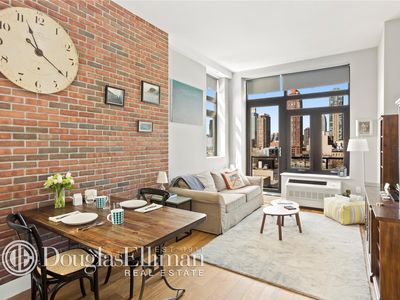 4734 11th St APT 702, Long Island City, NY, 11101