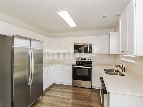 3rd image of 6922 Newbury Way