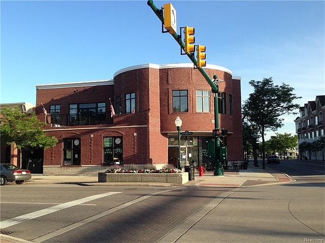 1st image of 789 W Ann Arbor Trl